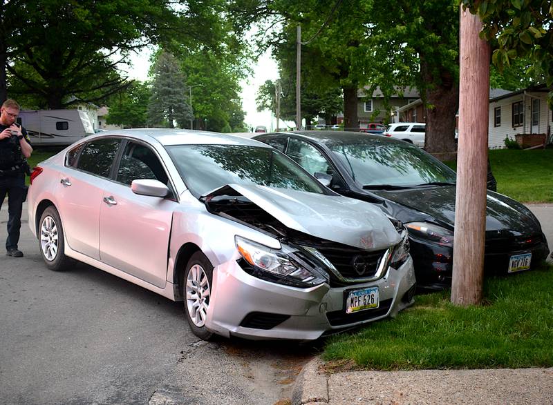 Two vehicles collided Sunday at the intersection of Prairie and Oak streets.