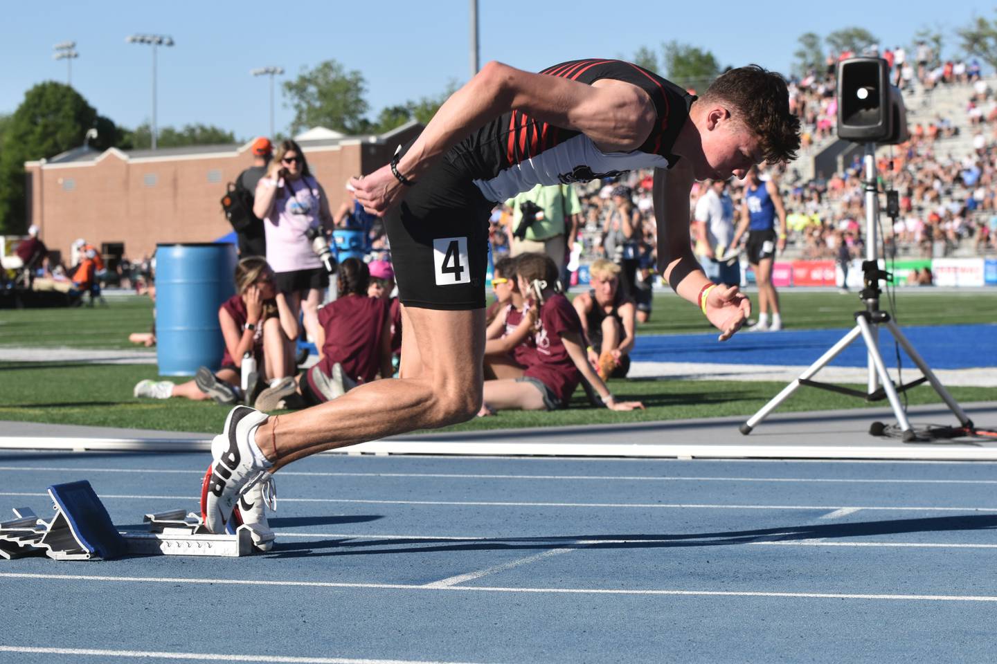 Reynolds takes off from the blocks his senior year at state.